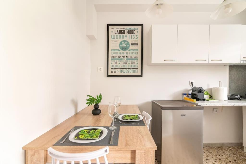 Chic Apt Near Acropolis - Avdi Square Athen Eksteriør billede