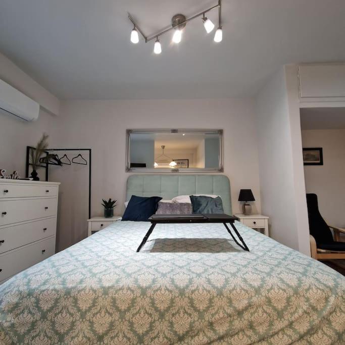 Chic Apt Near Acropolis - Avdi Square Athen Eksteriør billede